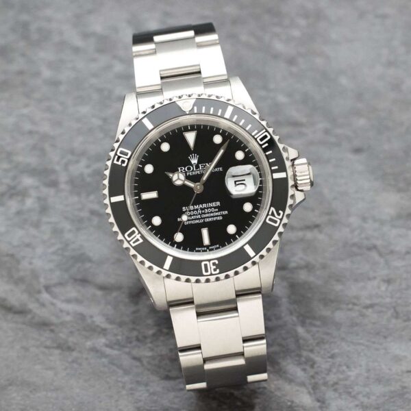 Rolex Submariner 16610 Box & Papers